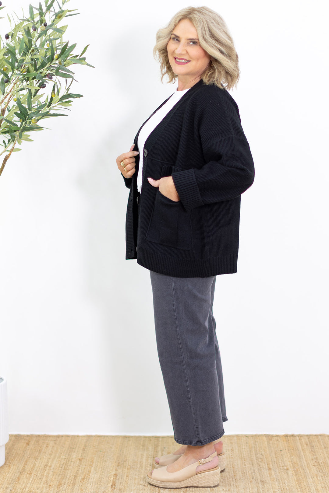 Heritage Relaxed Cardi | Black